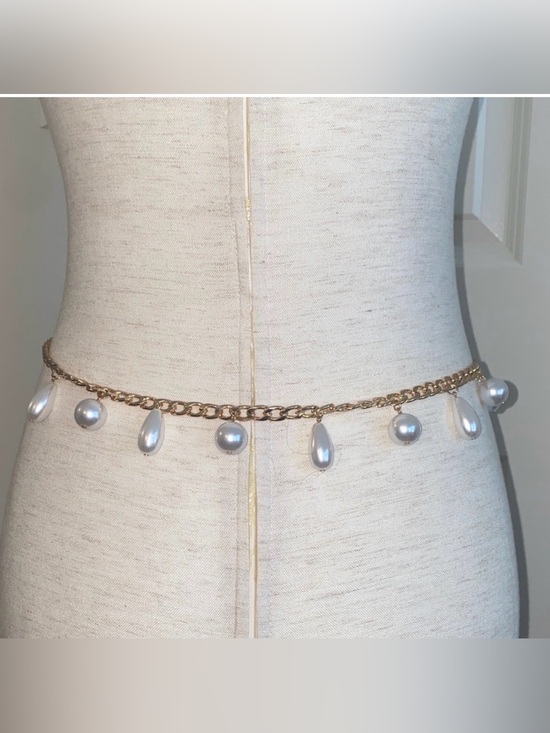 None Accessories - Adjustable Gold and Pearl Chain Belt